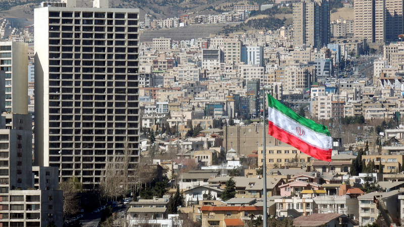 ✈️ Middle East Flight Suspensions Spark Regional Tensions