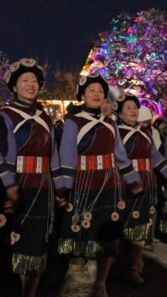 Naxi & Tourists Ring in 2026 with Datiao Dance in Lijiang 🌟 video poster