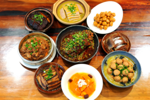 Chengdu's Nine-Bowl Feast Craze Ahead of 2026 Spring Festival 🌟🥘