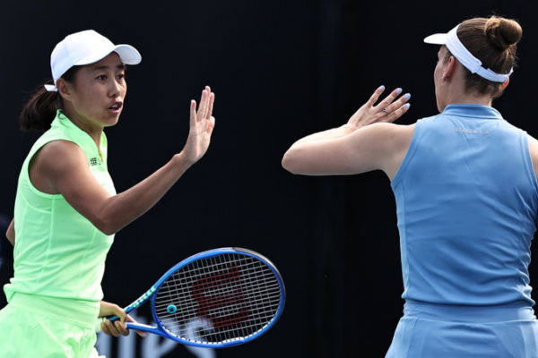 Zhang & Mertens Dominate at Australian Open Doubles 🎾