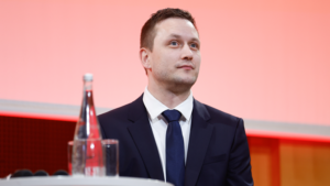 Greenland Stands Firm in U.S. Talks Over Arctic Security 🌍❄️