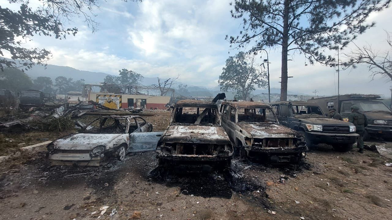 🇲🇽 Student Slams U.S. Venezuela Move: 'Resource Grab' 🌎 video poster