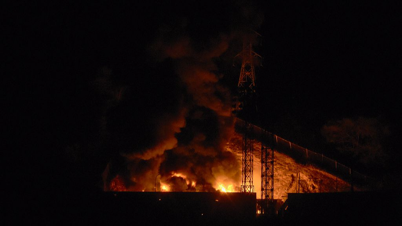 U.S. Launches Venezuela Strikes 🌍 Global Condemnation Erupts