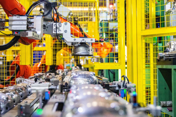 China’s Industrial Profits Bounce Back in 2025 After 3-Year Slump 🏭📈