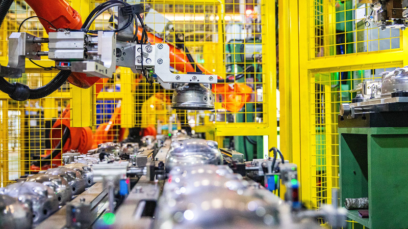 China’s Industrial Profits Bounce Back in 2025 After 3-Year Slump 🏭📈