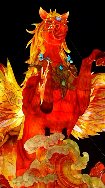 Nanjing’s Qinhuai Lantern Festival Lights Up 2026 with Global Flair 🏮🌍 video poster