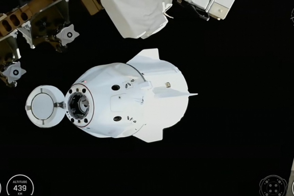 🚀 Historic First: ISS Crew Evacuated for Medical Reasons in Unprecedented Move 🌍