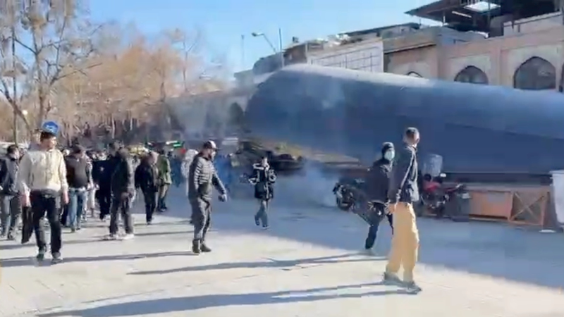 Iranian_Security_Forces_Clash_with_Protesters_in_Tehran video poster