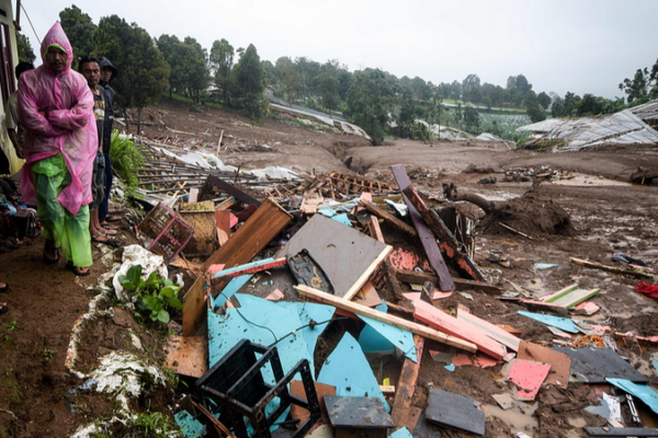 Bandung Landslide Tragedy Claims 11 Lives as Rescue Efforts Continue 🌧️🚨