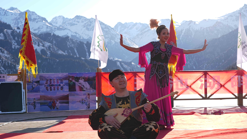 LZWE2FUFT626AYGLR62S - 🌍NewspaperAmigo – Your Global News Buddy 🗞️ Tianchi Lake Rings in 2026 with Cultural Spectacle ❄️🥁 video poster