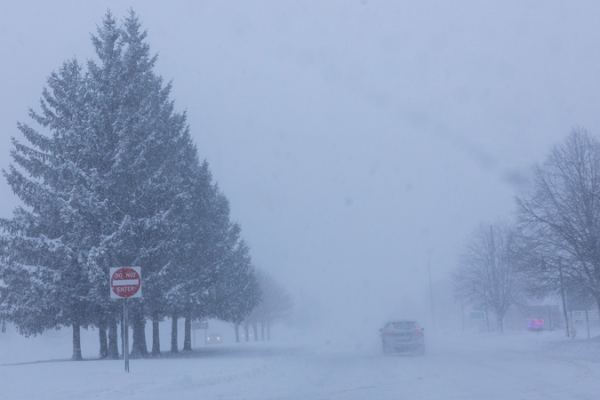 ❄️ Winter Wallop: 14 U.S. States Declare Emergency as Massive Storm Hits