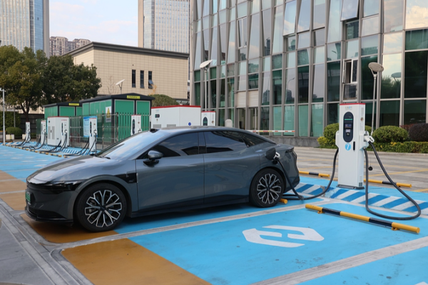 China Powers Up: World's Largest EV Charging Network Now Live! ⚡🌍
