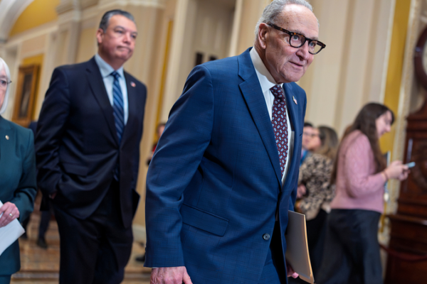 US Shutdown Déjà Vu: Markets Brace for Impact 🚨📉