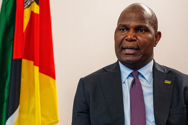 Mozambique President Skips Davos as Floods Wreak Havoc 🌊🚁