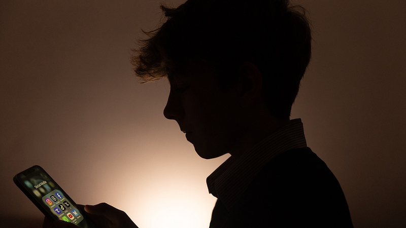 Australia’s Under-16 Social Media Ban Hits 5M Accounts in First Month 🌐📱