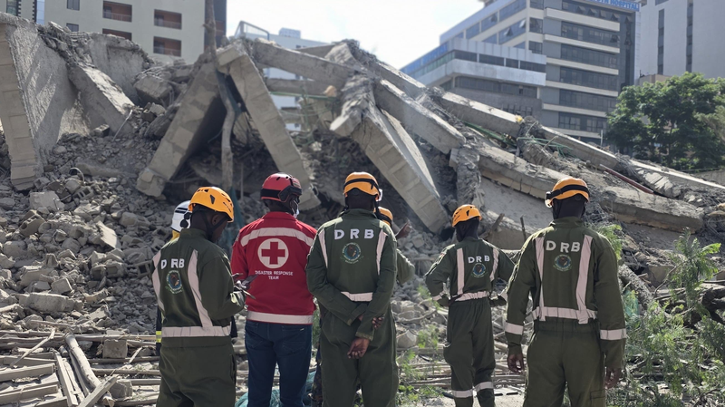 Nairobi Building Collapse: Four Trapped as Rescue Efforts Intensify 🚨
