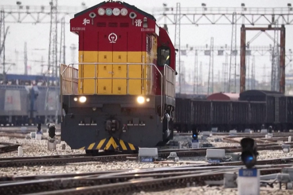 Xinjiang Fuels Global Trade with Silk Road Expansion 🌍🚂 video poster