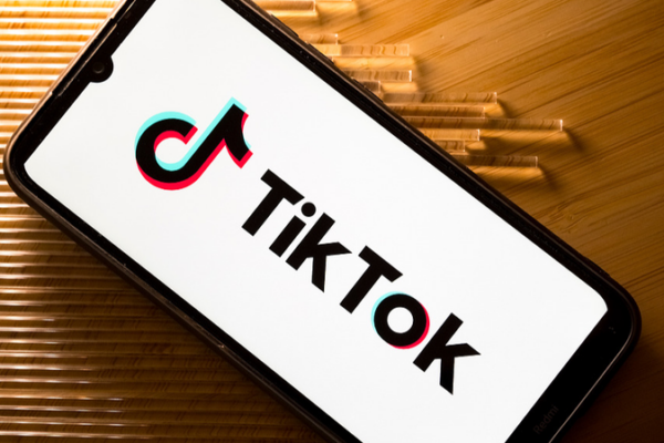 TikTok Strikes U.S. Deal to Dodge Ban 🚀🇺🇸
