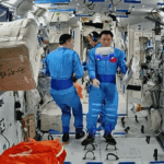 W8HL567UIHYCCFLCWZSB - 🌍NewspaperAmigo – Your Global News Buddy 🗞️ Shenzhou-21 Crew Nails Space Experiments & Robot Buddies 🚀🤖