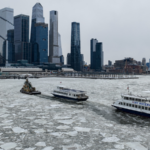 XGSYWBL8RVPRQNWNWRGZ - 🌍NewspaperAmigo – Your Global News Buddy 🗞️ Winter Storm Ravages Eastern U.S. as Death Toll Rises ❄️💀