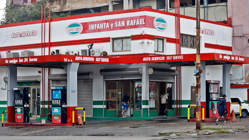 Trump Ramps Up Cuba Pressure with New Tariff Threats 🌎⛽