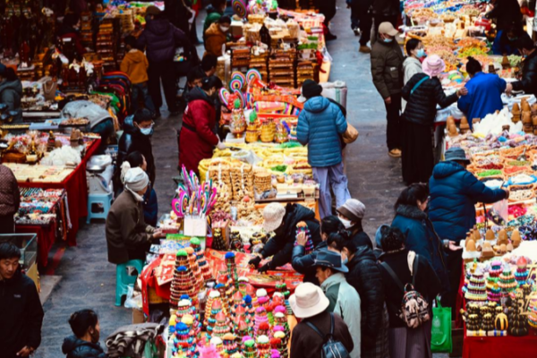 Lhasa's Barkhor Old Town Lights Up for Tibetan New Year Festivities 🎉