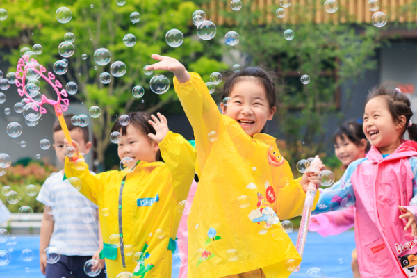 China Launches 'Healthy Schools' Initiative to Boost Kids' Wellbeing 🌱🏫