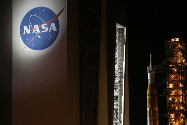 NASA Delays Moon Landing to 2028, Adds New Artemis Mission 🌕🚀