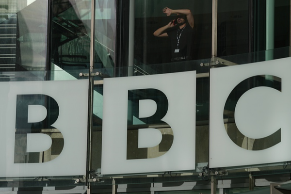Trump's $10B BBC Lawsuit Set for 2027 Trial 🏛️💥