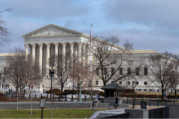 Trump Tariff Clash Sparks Global Democracy Debate 🌍⚖️