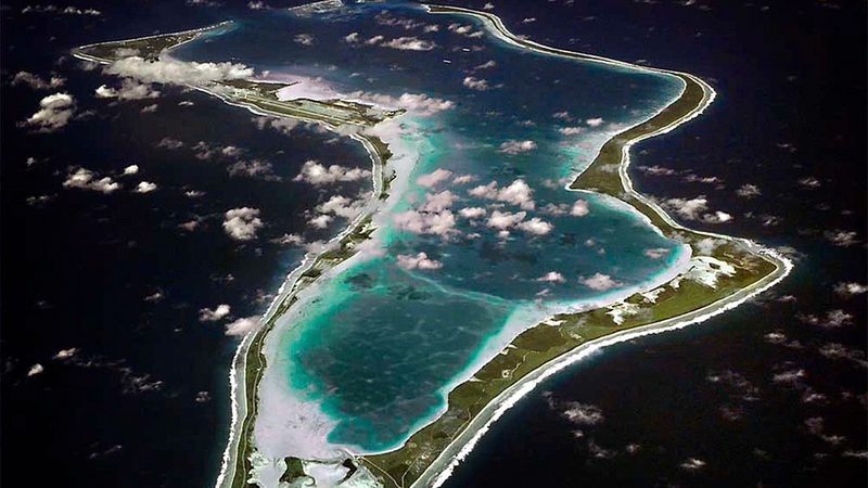 Trump Flips Stance, Urges UK to Keep Diego Garcia Control 🌍⚔️