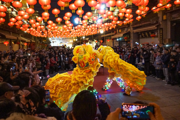 China's Spring Festival Travel Surge Smashes Records in 2026 🚄✨