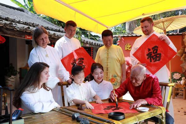 Global Travelers Chase Lunar New Year Magic in China 🧧✈️