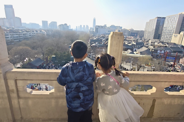 Jinan’s Black Tiger Spring: Where Nature Meets Urban Pulse 🌊🏙️