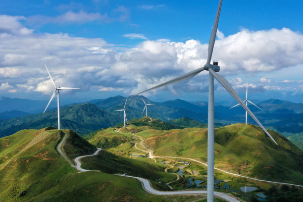 China Slashes CO2 Emissions per GDP by 5% in 2025 🌱📉