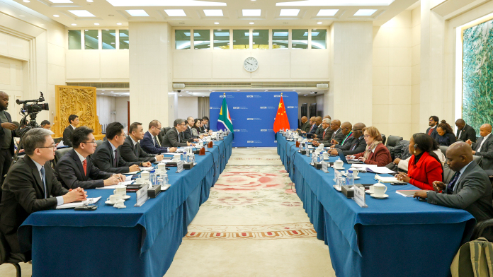 9DCIIFX8IBFX7DH5EYVK - 🌍NewspaperAmigo – Your Global News Buddy 🗞️ China and South Africa Forge New Trade Era with Major 2026 Deal 🌍✨