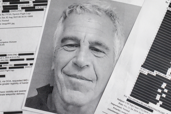 Ancient Zhou Mirror Reflects Modern America's Cultural Shifts 🌏🎭