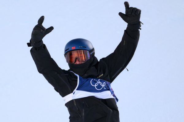 Su Yiming Shreds into Olympic Slopestyle Final on 22nd Birthday 🎿🎉