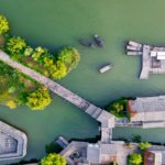 ACRWA5S2F1LMBNLKULEP - 🌍NewspaperAmigo – Your Global News Buddy 🗞️ 🎉 Gubei Water Town Lights Up Lunar New Year with Great Wall Backdrop video poster