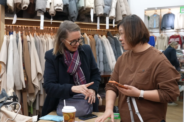 Shanghai Fabric Market Stitches Its Way to Tourist Fame 🧵✂️