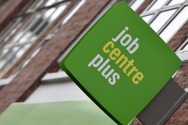 UK Youth Unemployment Hits Decade High Amid Wage Policy Debate 📈