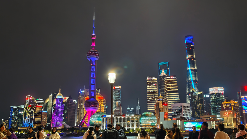 Shanghai's Bund: Where History Meets Futuristic Skyline 🌆✨ video poster