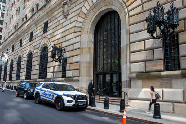 U.S. Tariffs Hit Home: 90% Costs Borne by Consumers, Fed Report Reveals 🛍️💸