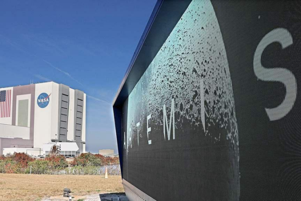 Artemis II Moon Mission Delayed Again: NASA Targets New Launch Window 🚀🌕