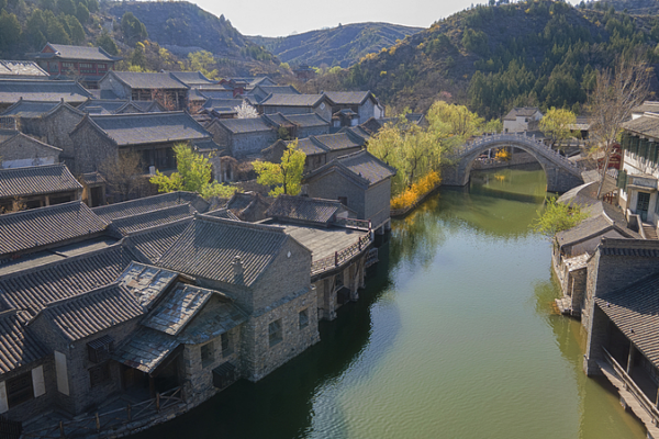 Gallop into 2026: Beijing's Gubei Water Town Lights Up for Lunar New Year 🐎🏮 video poster