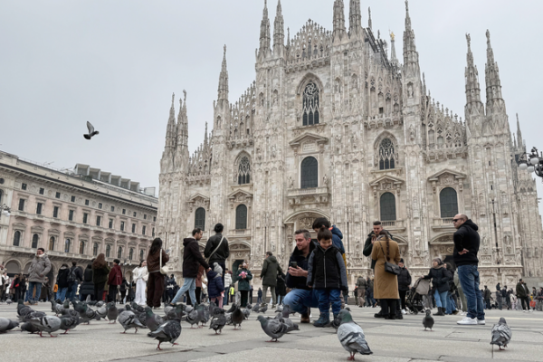 Milan's Duomo Square Blends History with Winter Olympics Fever ❄️🏰 video poster