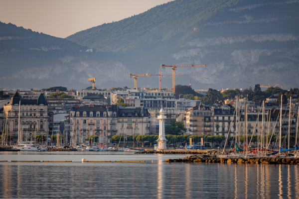 Geneva Talks on Ukraine: Hopes Low as Diplomats Meet 🕊️