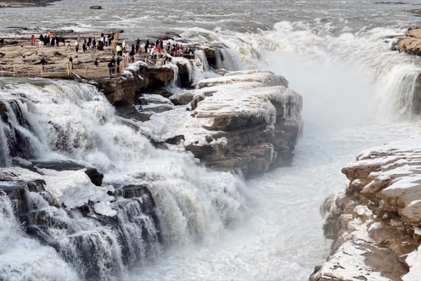 Hukou Waterfall Roars Back as Yellow River Ice Thaws 🌊❄️ video poster