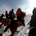 NS8AGRXZI5GWFY4XCIOU - 🌍NewspaperAmigo – Your Global News Buddy 🗞️ Snowy Horse Racing Thrills Xinjiang for Lunar New Year 🐎❄️ video poster