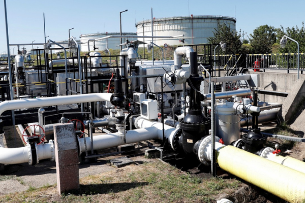 Hungary Blocks €90B Ukraine Aid Over Oil Dispute 🛢️💸